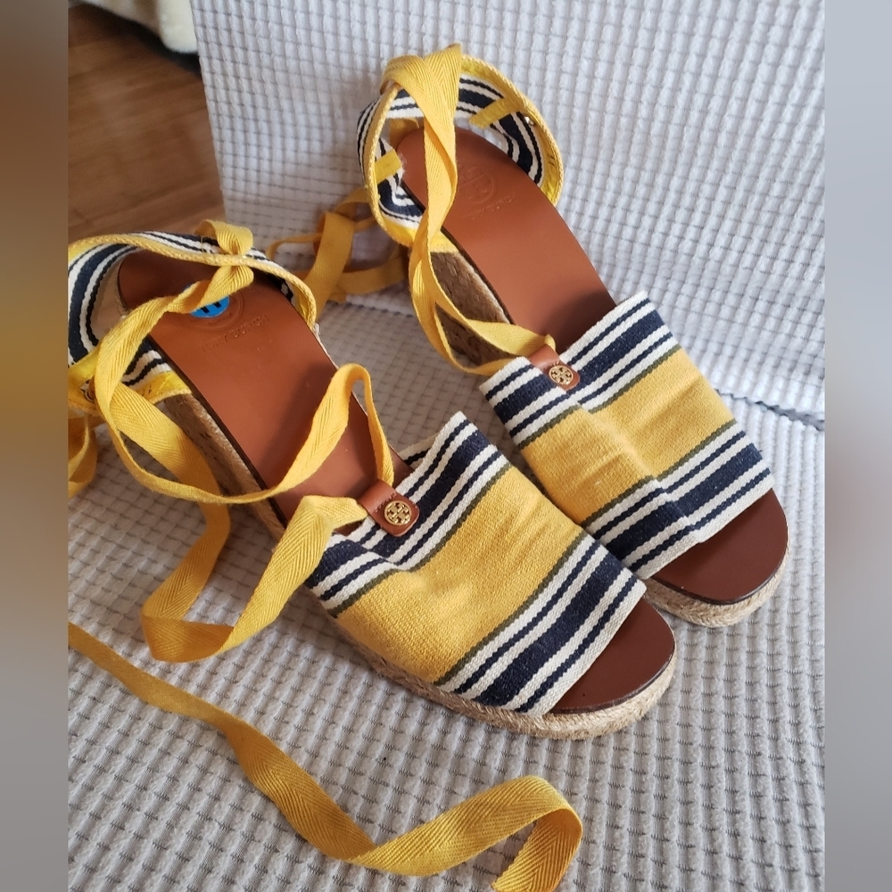 Tory Burch Marabelle espadrille tie shoes size 11 in yellow